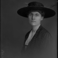 Houston, Nora_portrait1_VHS.jpg