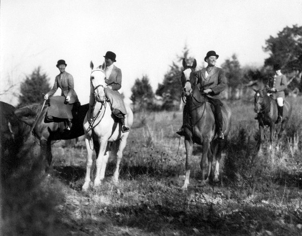 Members of the Warrenton Hunt, 1936