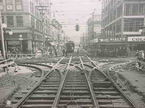 Intersection of Jefferson St. and Campbell St, downtown Roanoke